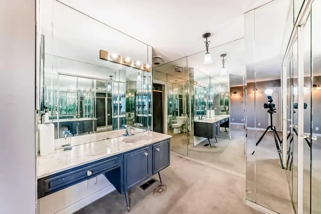 1220 73 Avenue SW Calgary AB T2V 0S1