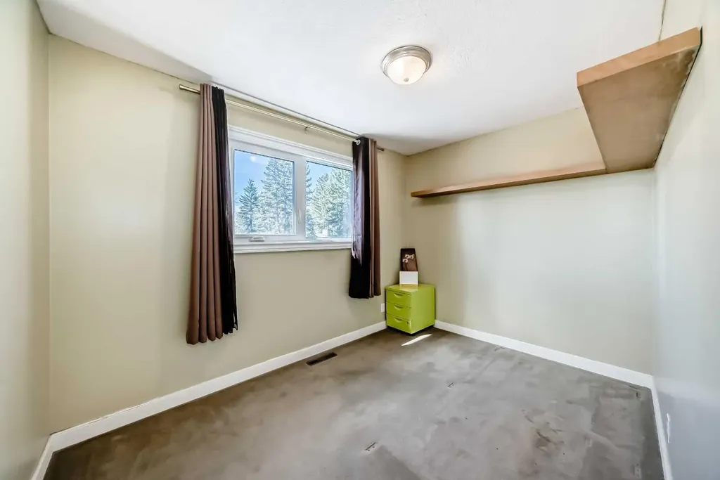 1220 73 Avenue SW Calgary AB T2V 0S1