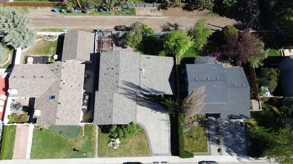 1220 73 Avenue SW Calgary AB T2V 0S1