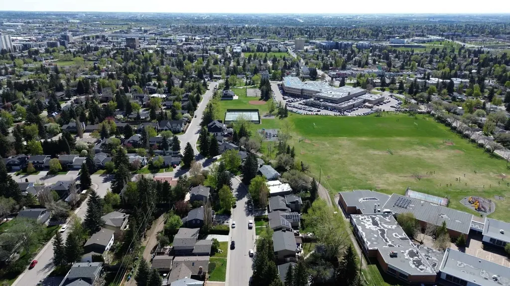 1220 73 Avenue SW Calgary AB T2V 0S1