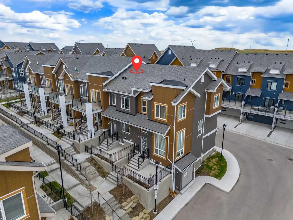 242 Livingston Common NE Calgary AB T3P 1K1