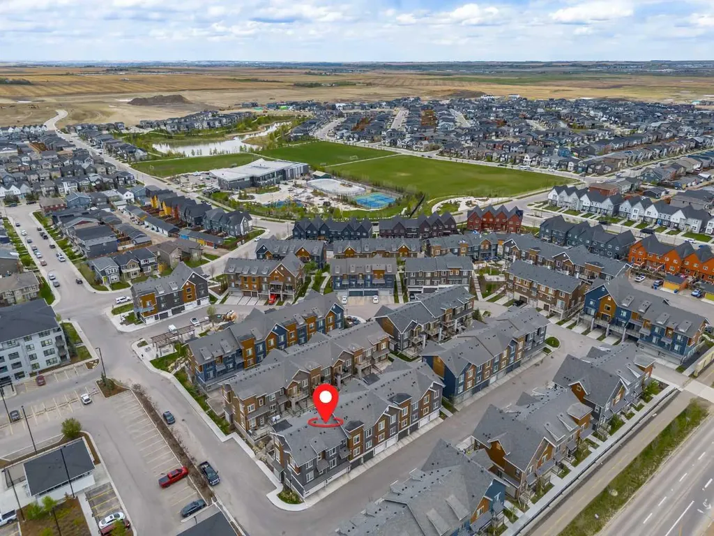 242 Livingston Common NE Calgary AB T3P 1K1