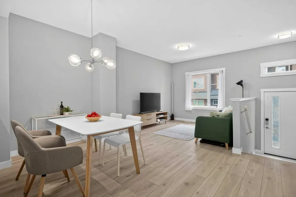 242 Livingston Common NE Calgary AB T3P 1K1