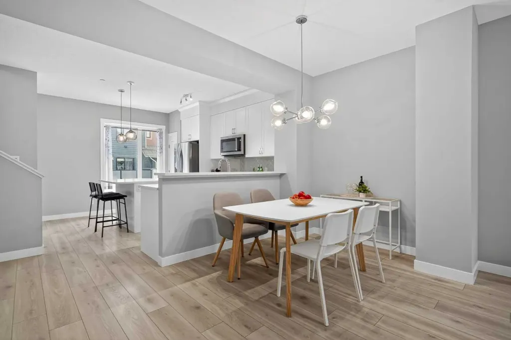 242 Livingston Common NE Calgary AB T3P 1K1