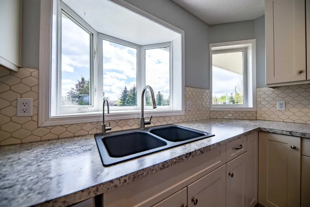 712074 Range Road 55 Grande Prairie AB T8X 4A8
