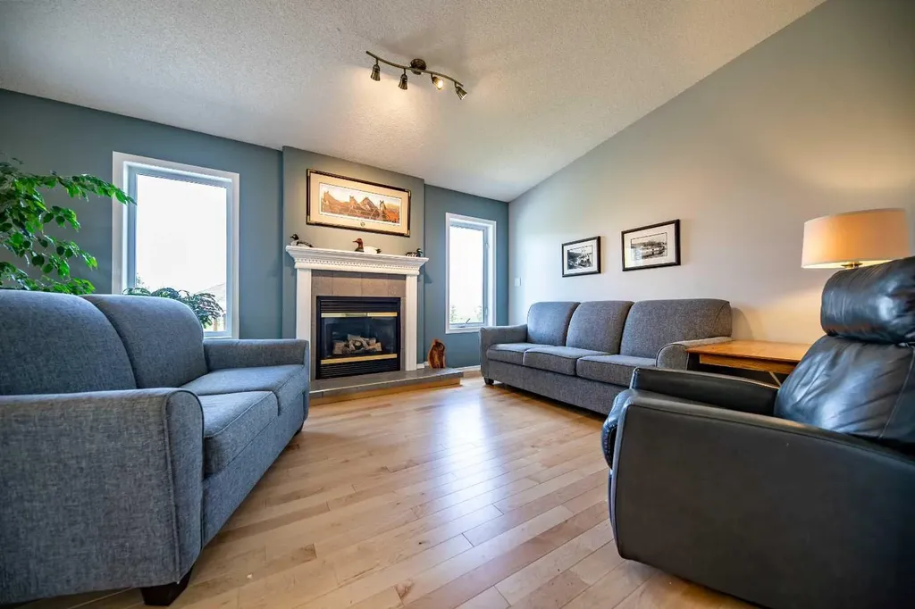 712074 Range Road 55 Grande Prairie AB T8X 4A8