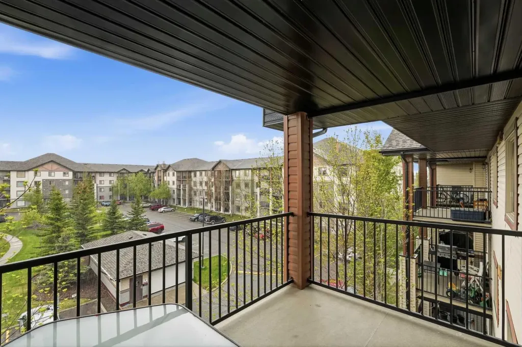 8 Bridlecrest Drive SW Calgary AB T2Y 0H7