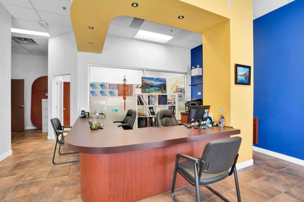 880 4 Avenue SW Calgary AB T2P 0K4