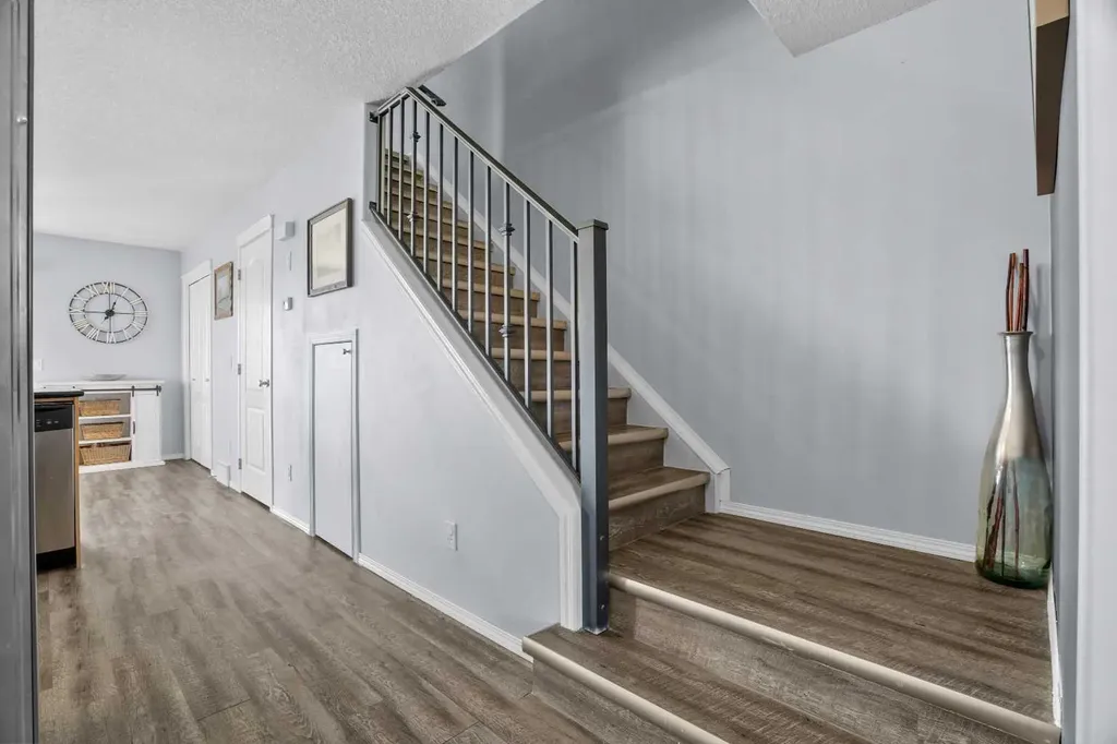 302 Sunrise Terrace NE High River AB T1V 0C3