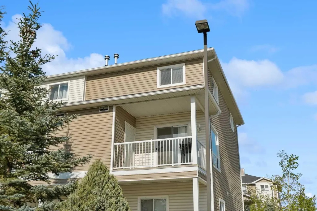 302 Sunrise Terrace NE High River AB T1V 0C3
