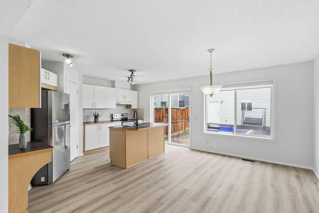 30 Tuscany Springs Heights NW Calgary AB T3M 2M9