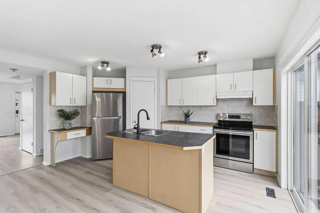 30 Tuscany Springs Heights NW Calgary AB T3M 2M9