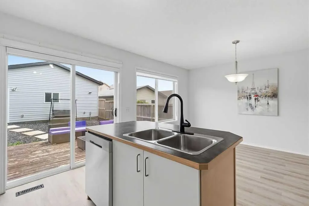 30 Tuscany Springs Heights NW Calgary AB T3M 2M9