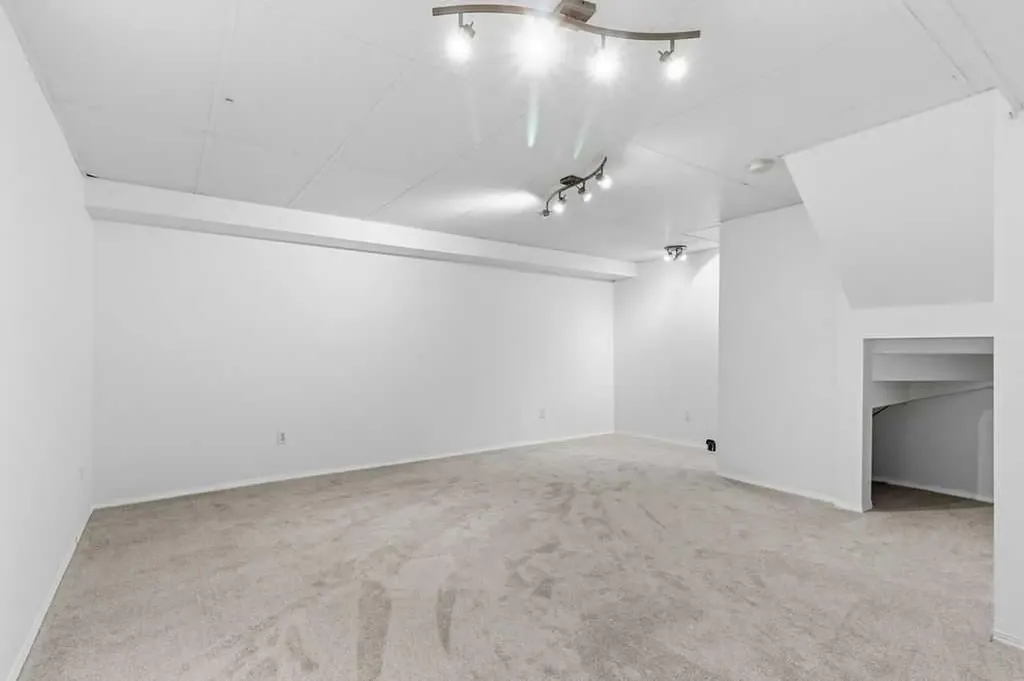 30 Tuscany Springs Heights NW Calgary AB T3M 2M9