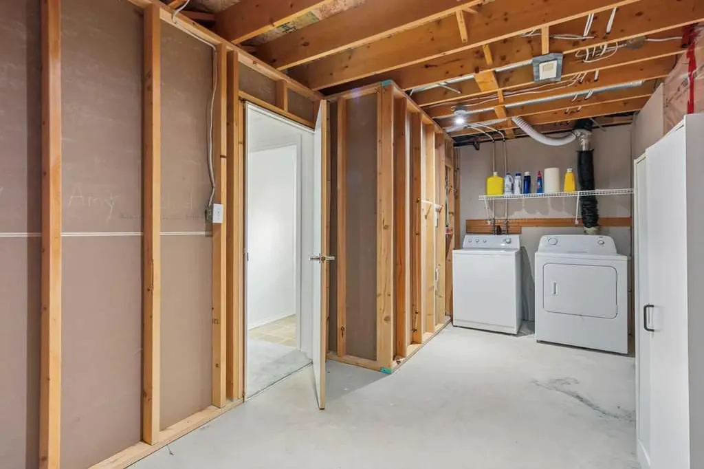 30 Tuscany Springs Heights NW Calgary AB T3M 2M9