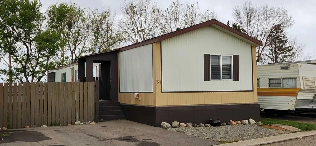 2715 Westside Drive W Lethbridge AB T1J 4M9