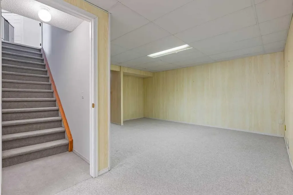 139 Hidden Valley Green NW Calgary AB T3A 5L8