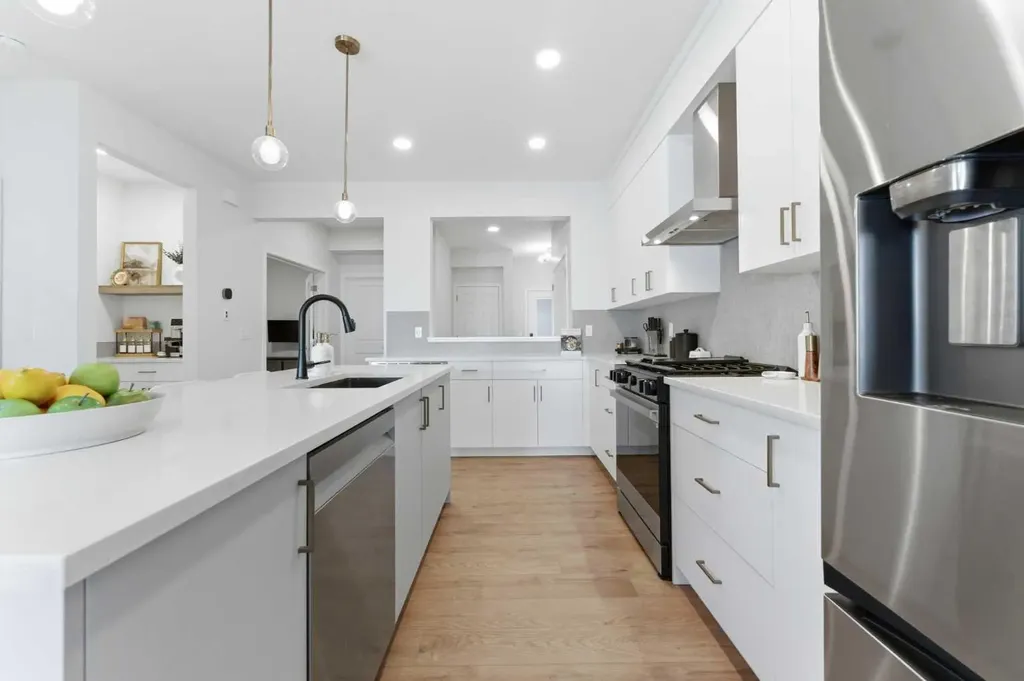 71 Magnolia Court SE Calgary AB T3M 3M6