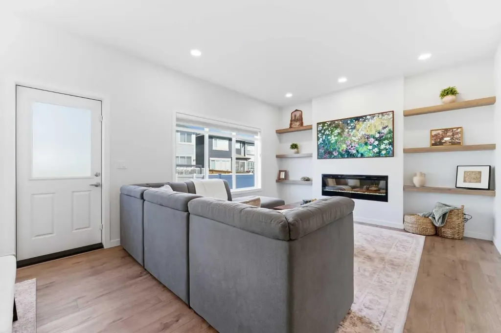 71 Magnolia Court SE Calgary AB T3M 3M6