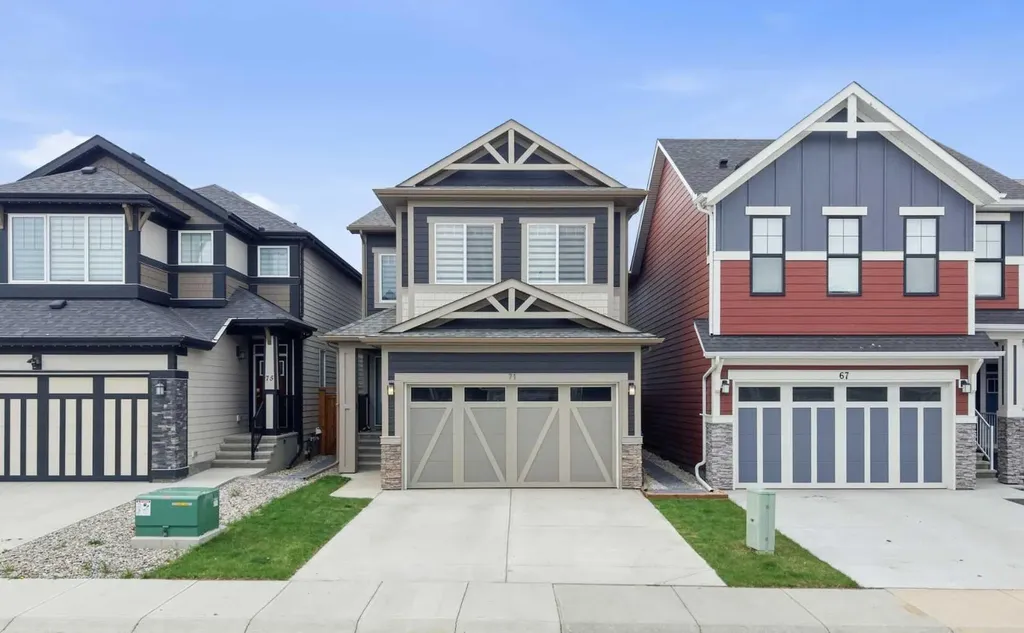 71 Magnolia Court SE Calgary AB T3M 3M6