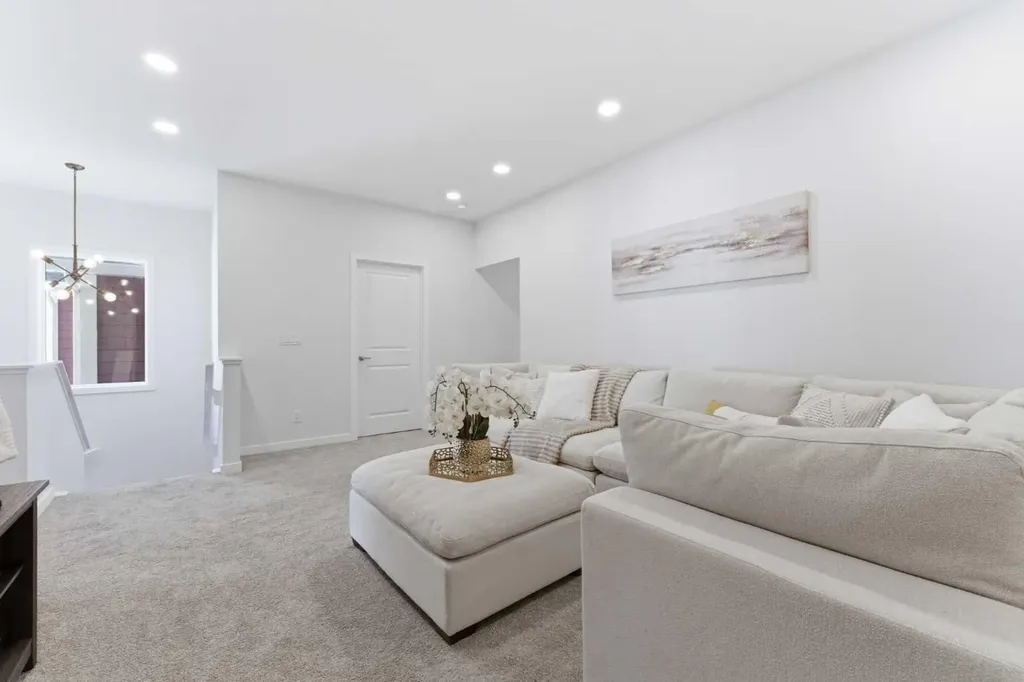 71 Magnolia Court SE Calgary AB T3M 3M6