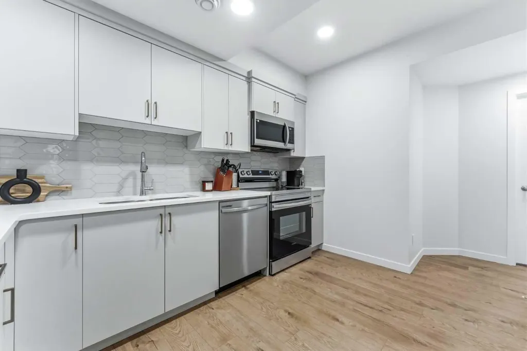 71 Magnolia Court SE Calgary AB T3M 3M6