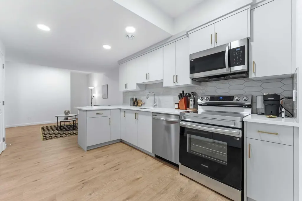 71 Magnolia Court SE Calgary AB T3M 3M6