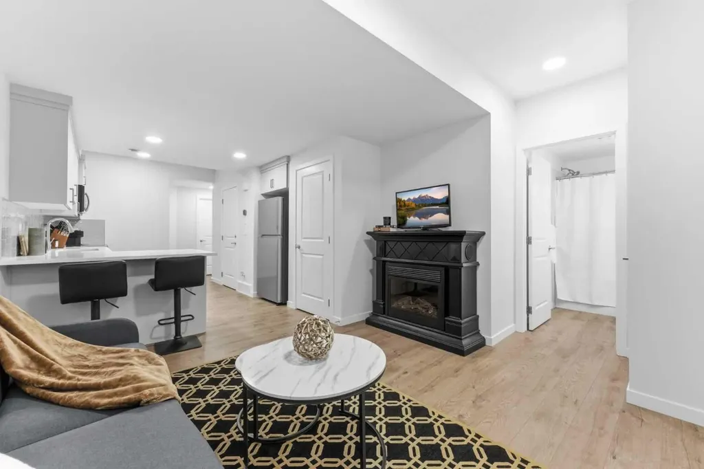 71 Magnolia Court SE Calgary AB T3M 3M6