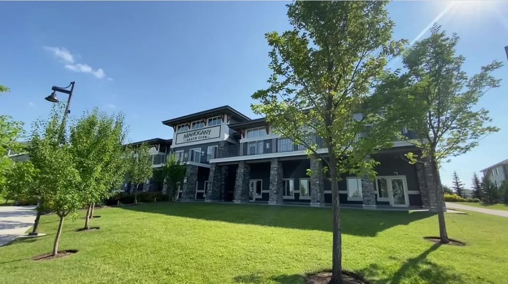 71 Magnolia Court SE Calgary AB T3M 3M6