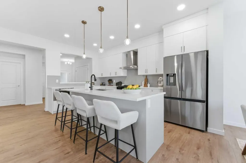 71 Magnolia Court SE Calgary AB T3M 3M6