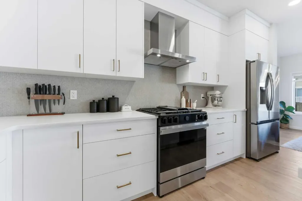 71 Magnolia Court SE Calgary AB T3M 3M6