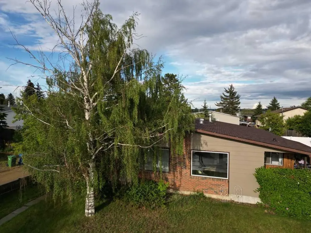 59 Nichols Crescent Red Deer AB T4P 1P5