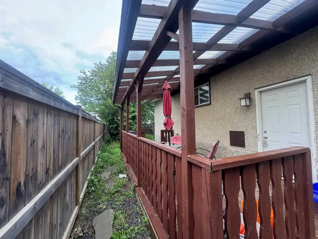 59 Nichols Crescent Red Deer AB T4P 1P5