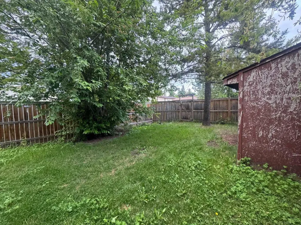 59 Nichols Crescent Red Deer AB T4P 1P5