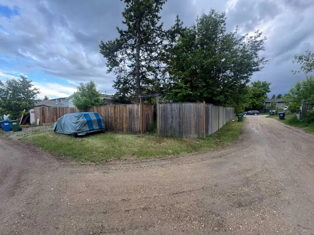 59 Nichols Crescent Red Deer AB T4P 1P5