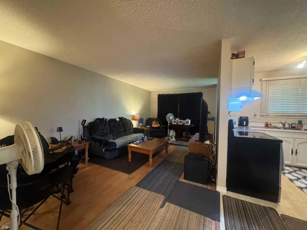 59 Nichols Crescent Red Deer AB T4P 1P5