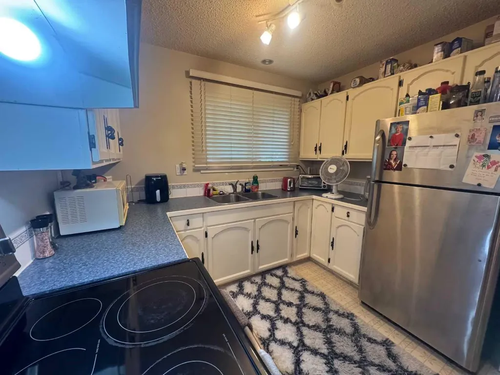 59 Nichols Crescent Red Deer AB T4P 1P5