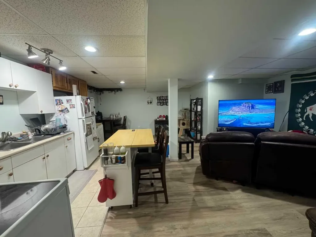59 Nichols Crescent Red Deer AB T4P 1P5