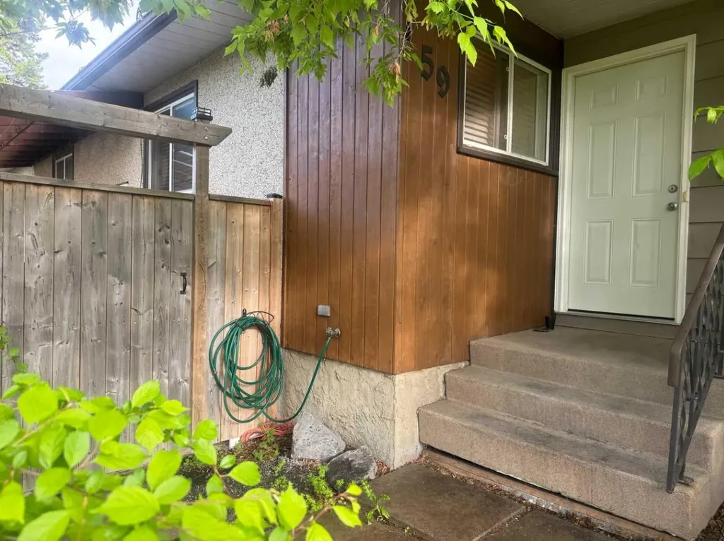 59 Nichols Crescent Red Deer AB T4P 1P5