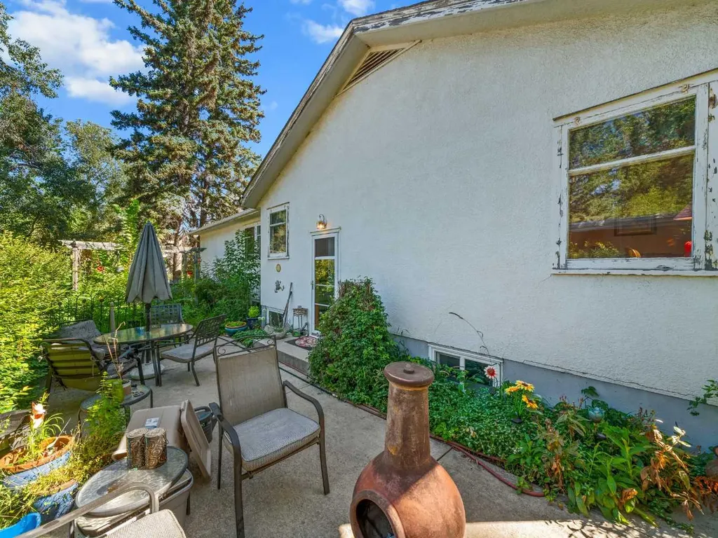 3205 4 Street SW Calgary AB T2S 1Y1