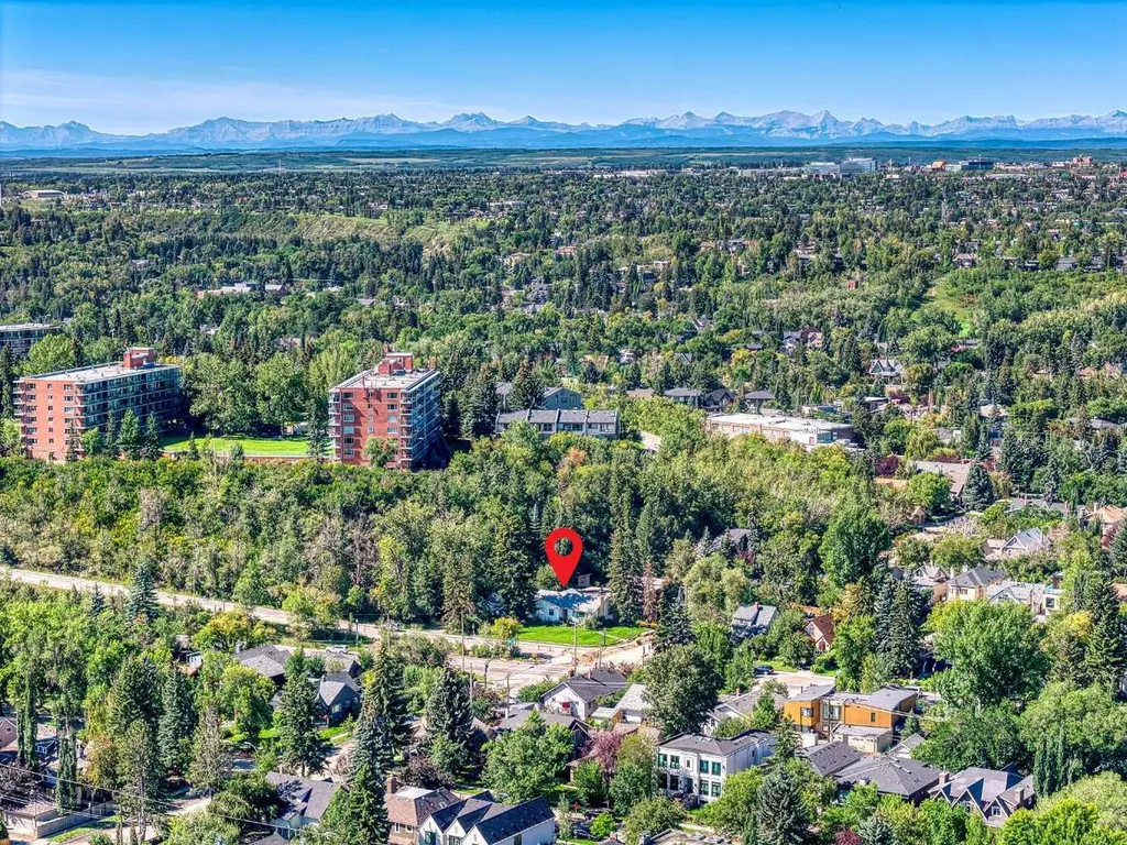 3205 4 Street SW Calgary AB T2S 1Y1