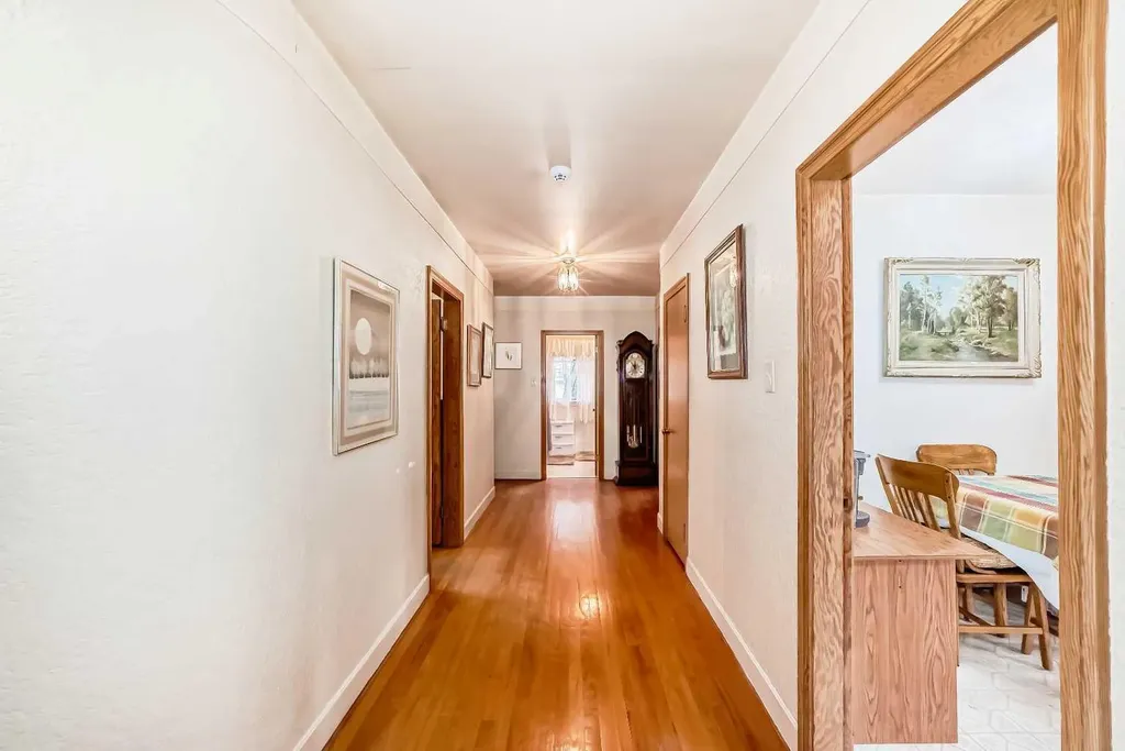 3205 4 Street SW Calgary AB T2S 1Y1