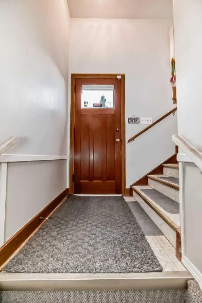 3205 4 Street SW Calgary AB T2S 1Y1