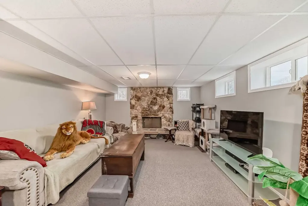 3205 4 Street SW Calgary AB T2S 1Y1
