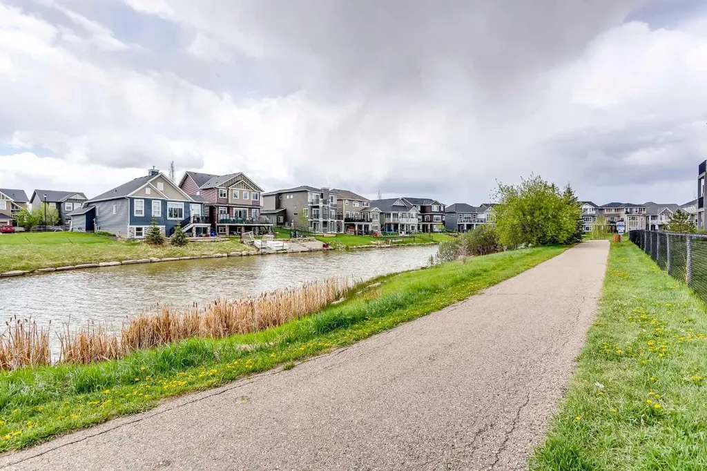 390 Canals Crossing SW Airdrie AB T4B 4L4