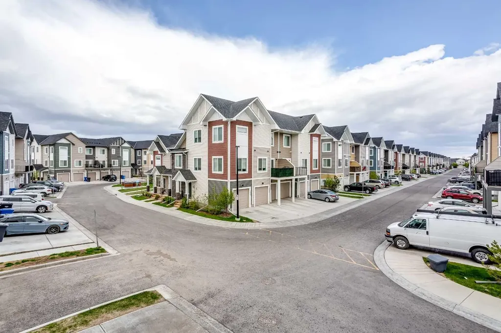 390 Canals Crossing SW Airdrie AB T4B 4L4