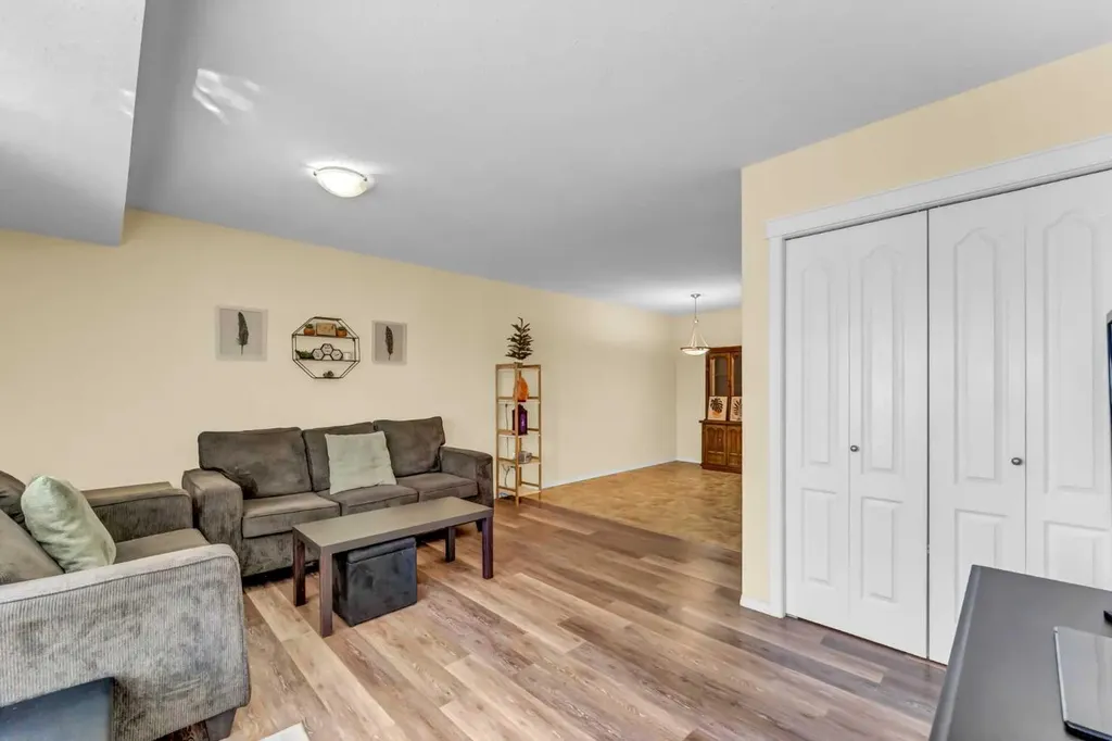 101 Southlands Pointe SE Medicine Hat AB T1B 0M5