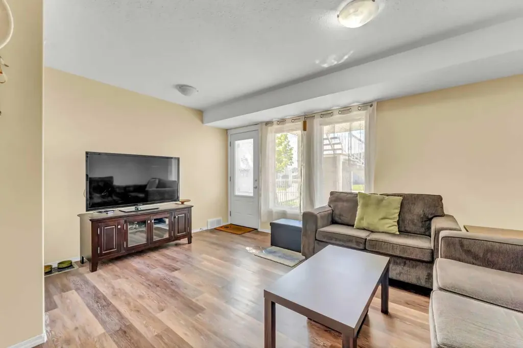 101 Southlands Pointe SE Medicine Hat AB T1B 0M5