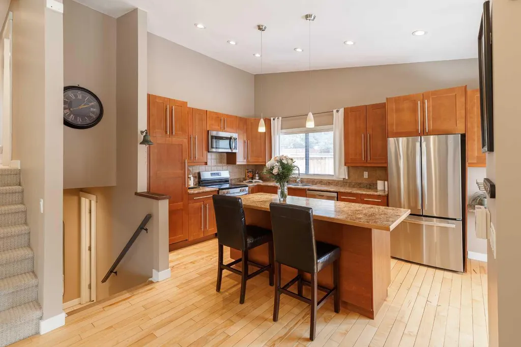 1211 Ranchview Road NW Calgary AB T3G 2B6