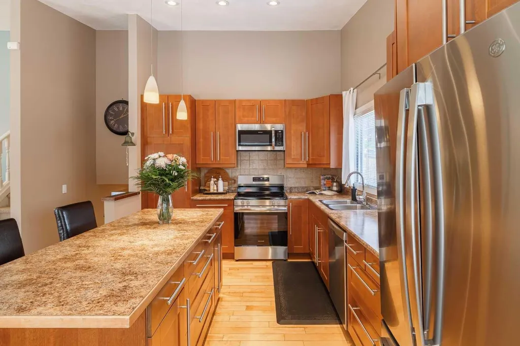 1211 Ranchview Road NW Calgary AB T3G 2B6